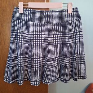 J McLaughlin Navy and White Houndstooth Flared Women's Mini Skirt Size XS